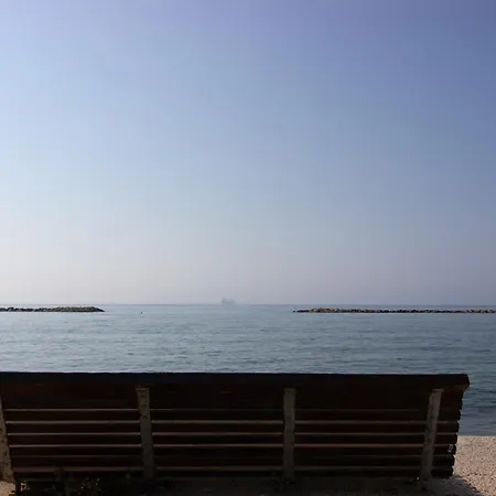 Sea View 200m To Apartment Voroklini